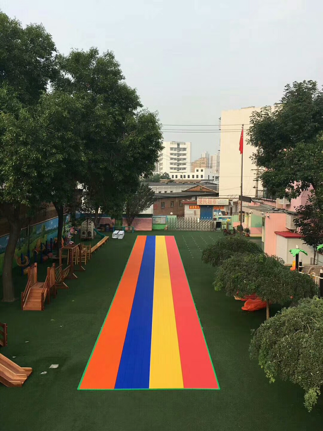 仲達(dá)地板【定】天津，與草坪合體？