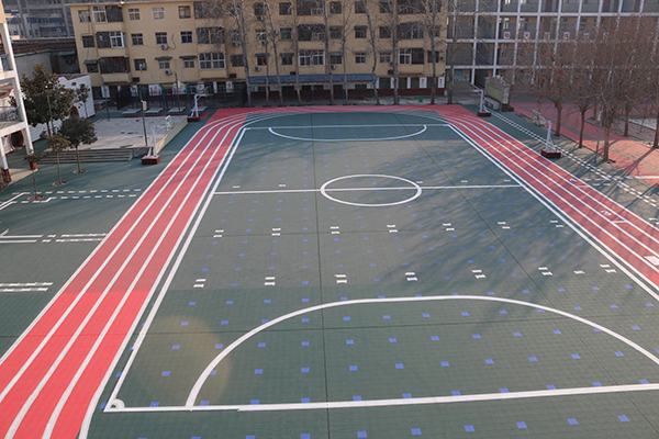 籃球場(chǎng)懸浮地板對(duì)鞋的磨損很大嗎?